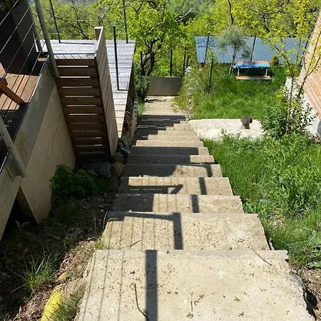 - E - Vyhlídka Nad řekou * Zdiby