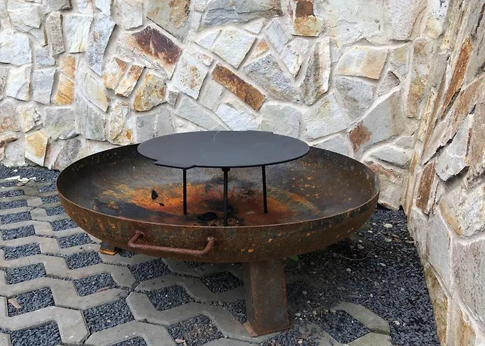 - E - Vyhlídka Nad řekou Lodge *